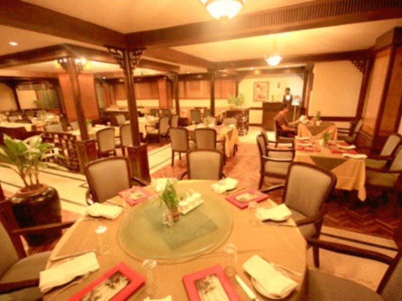 Отель Radisson Blu Atria Bengaluru Ресторан фото